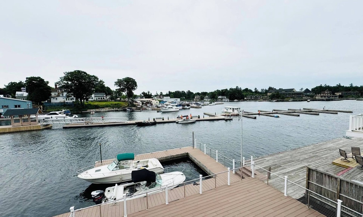 Alexandria Bay Apartment | Alex Bay Waterfront w/Boat slips