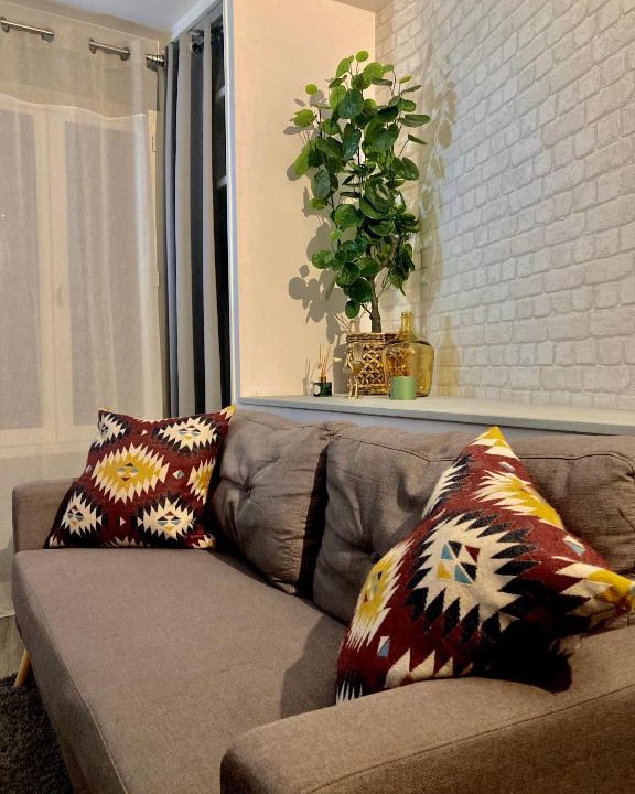 Saint-Ouen-l'Aumone Apartment | Alex Place's