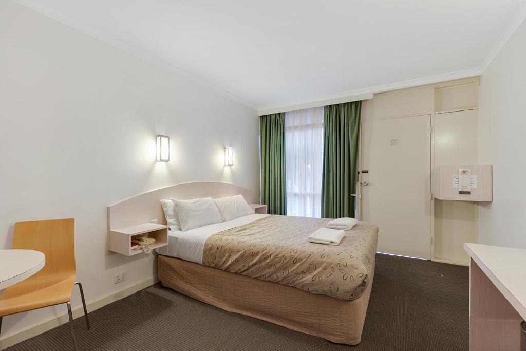 Essendon Hotel | Alexander Motor Inn