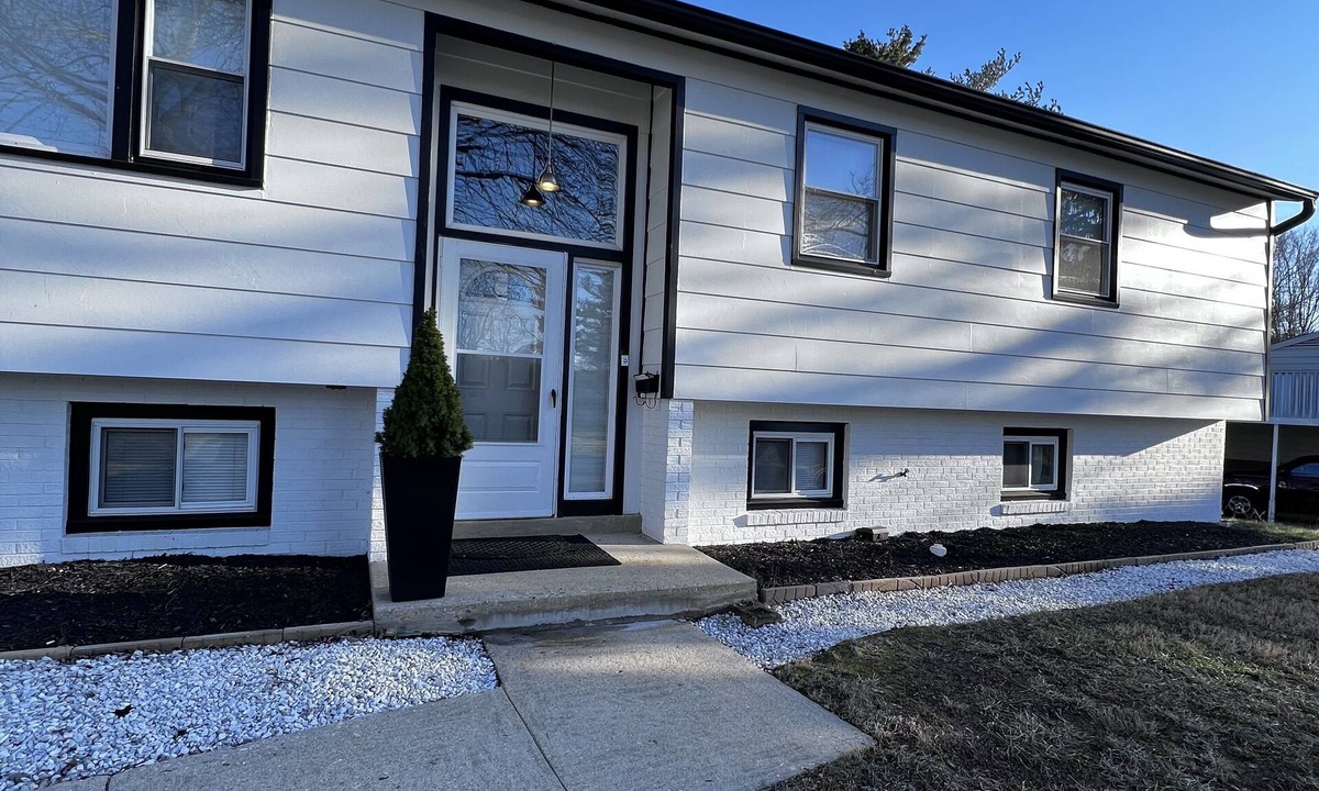 Lincolnia House | Alexandria VA spacious, family-friendly 5BR Home near DC