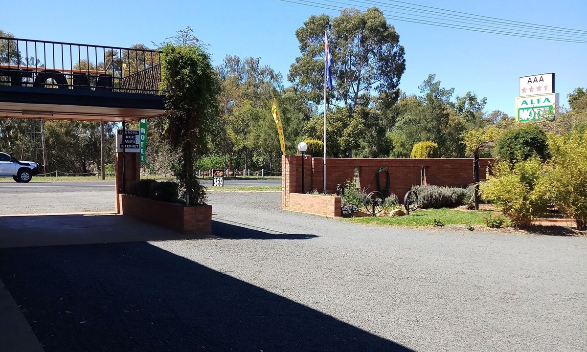 Gilgandra Hotel | Alfa Motel