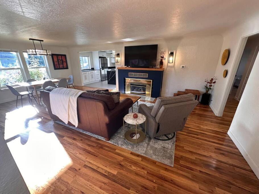 Chehalis House | Alfred St Air BNB