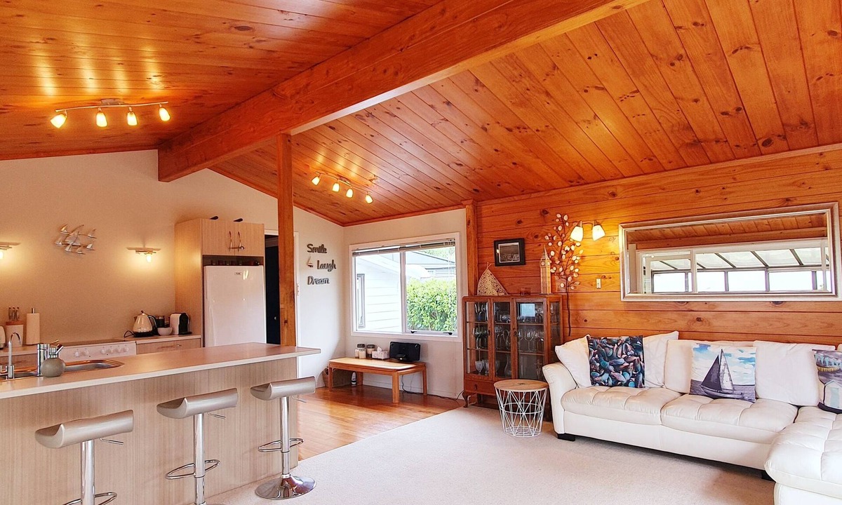 Algies Bay House | Algies Bay private Beach Bach with amazing views