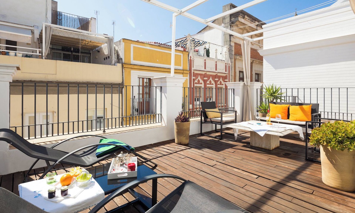 Santa Catalina Apartment | Alhóndiga Ático. 1-bedroom, private terrace
