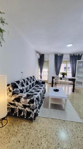Pla del Bon Repos Apartment | Alicante Family Home Stay PARKING