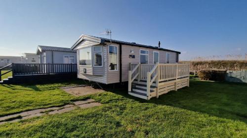 Selsey Resort | Alice in West Sands
