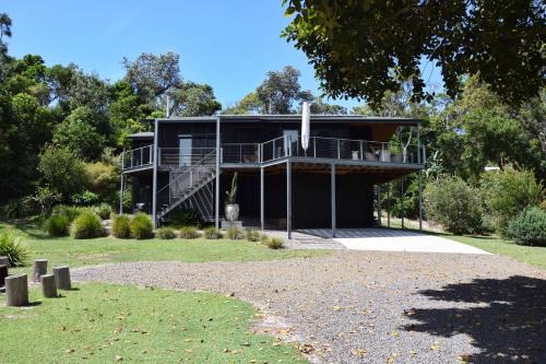 Hat Head House | Alkira Hat Head