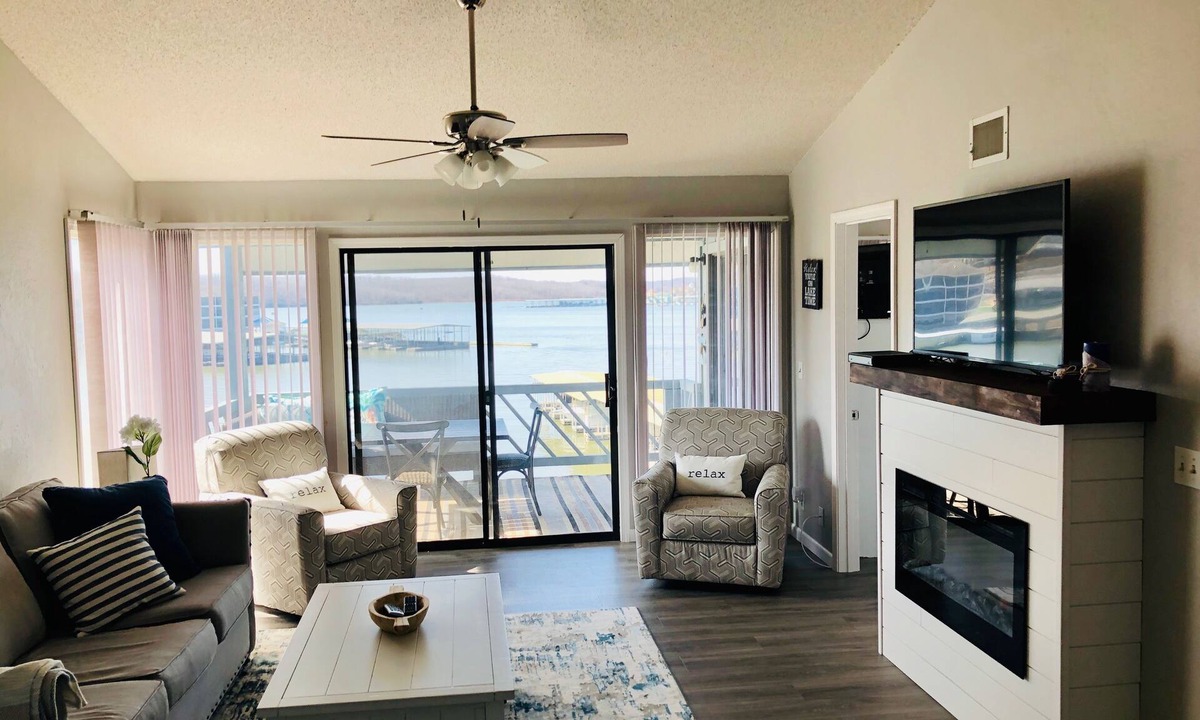 Osage Beach Condo | ALL IN ONE-FISHING, BOATING, GOLFING, SWIMMING, SHOPPING, RELAXING!