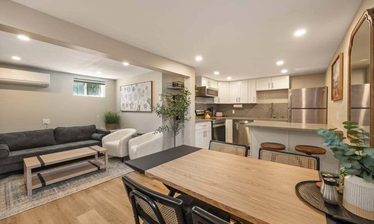 Seattle Metro Area House | All-Inclusive Modern 2BR Apartment