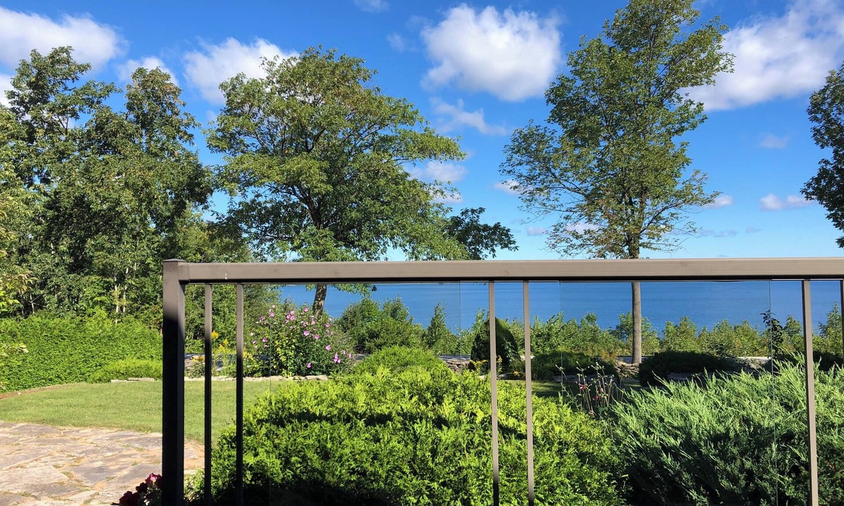 Big Bay Cottage | All season spectacular water view cottage overlooking Georgian Bay.