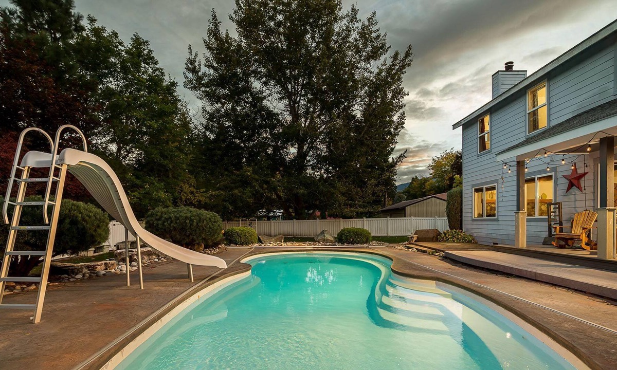 Leavenworth House | All Seasons Getaway