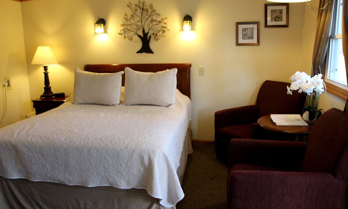 Town of Scriba Hotel | All Seasons Inn Corp