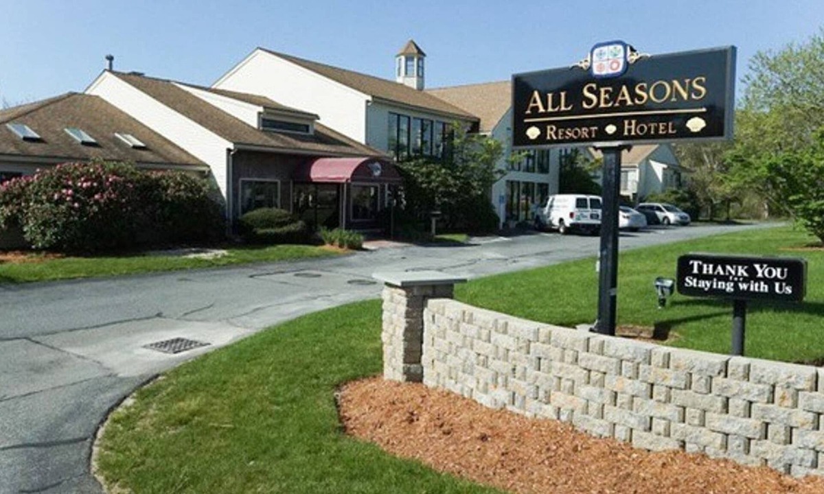 South Yarmouth Hotel | All Seasons Resort