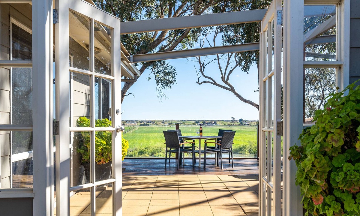 Seymour House | All Seasons River Retreat