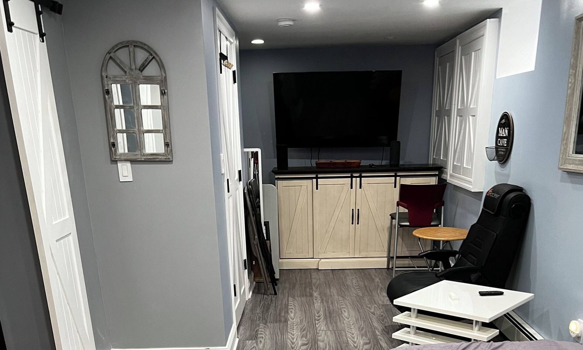Southeast Yonkers Apartment | All the comforts of home