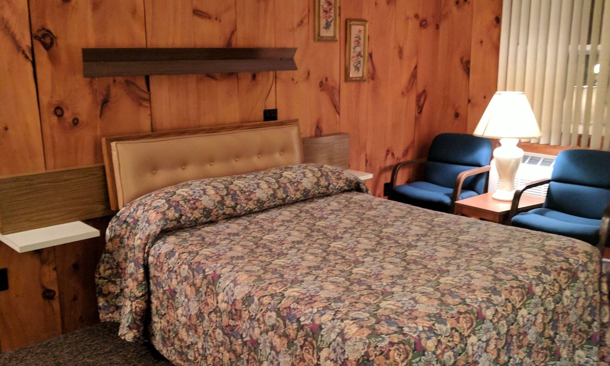 Watertown Hotel | Allen's Budget Motel