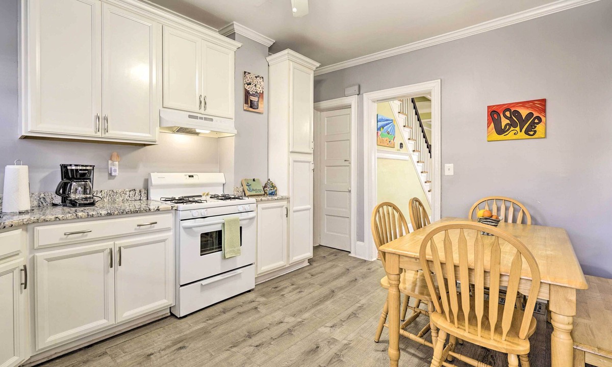 Allenhurst House | Allenhurst Abode w/Porch & Central Location!