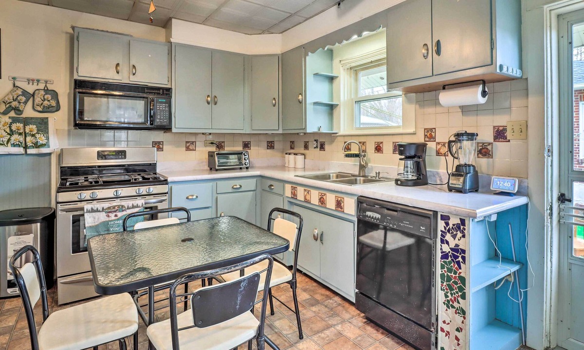 Allentown House | Allentown Home: 2 Mi to Hamilton District!