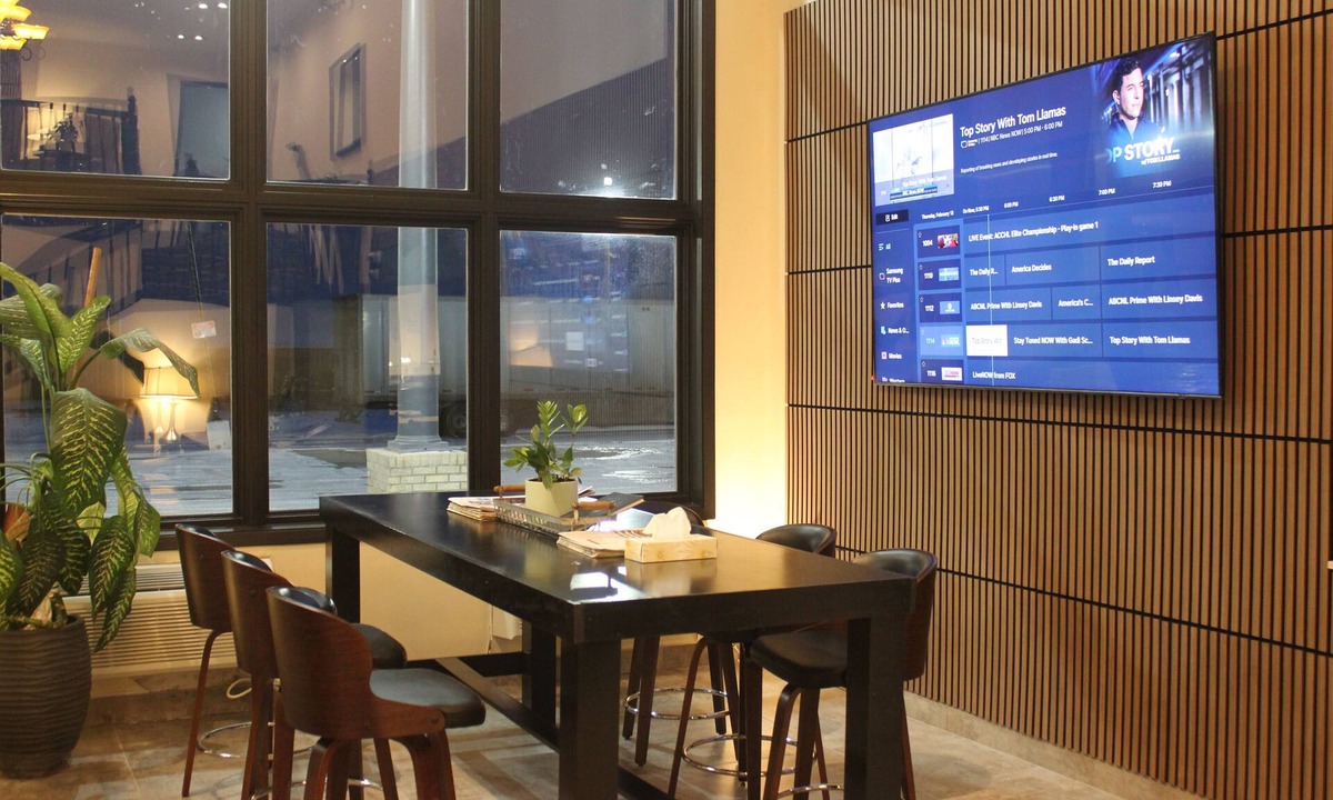 Alliance Hotel | Alliance Hotel & Suites, a Howard Johnson by Wyndham