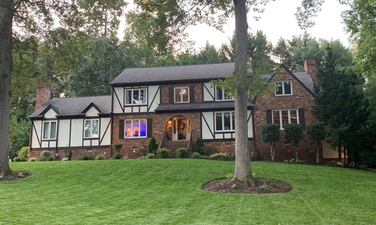 North Chesterfield House | AllSeaZen's Oasis Your Home Away from Home!