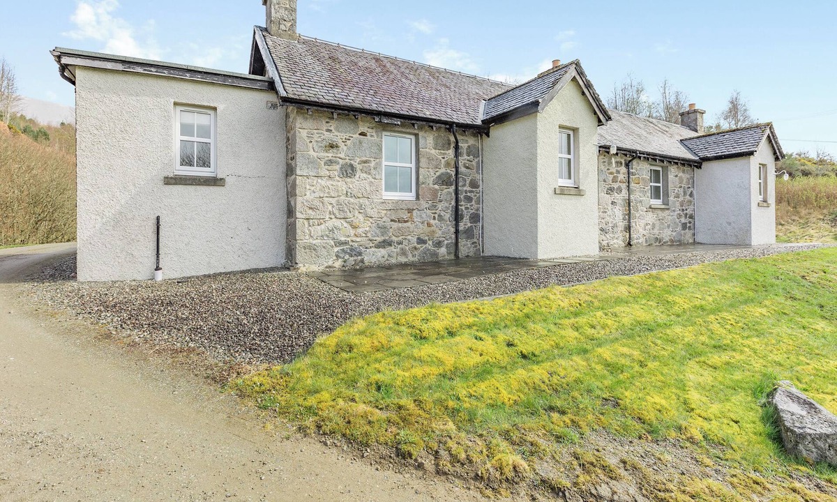 Newtonmore Cottage | Allt Bronach - UKC5763