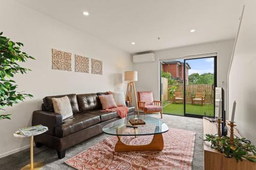 Henderson House | Alluring and Well-decorated Home