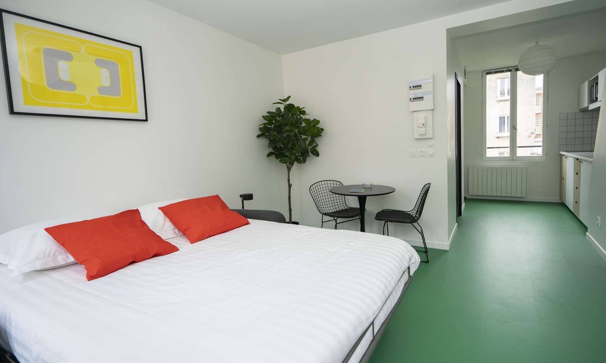 Saint-Martin-du-Littoral Apartment | Alma (Centre-Ville - La Plage)