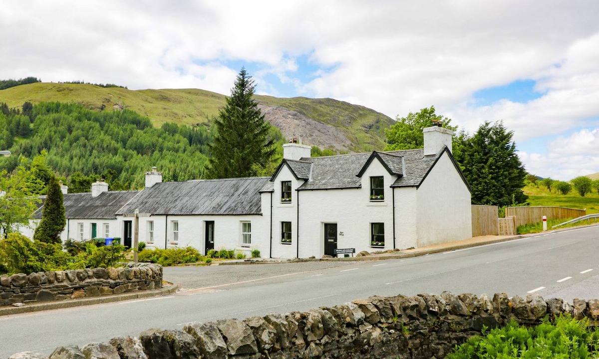 Crianlarich Cottage | Alma Cottage