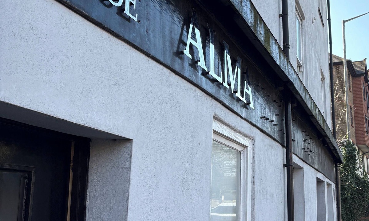 Dover House | Alma House