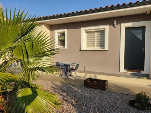 Magalas Bed & Breakfast | Almendra34480
