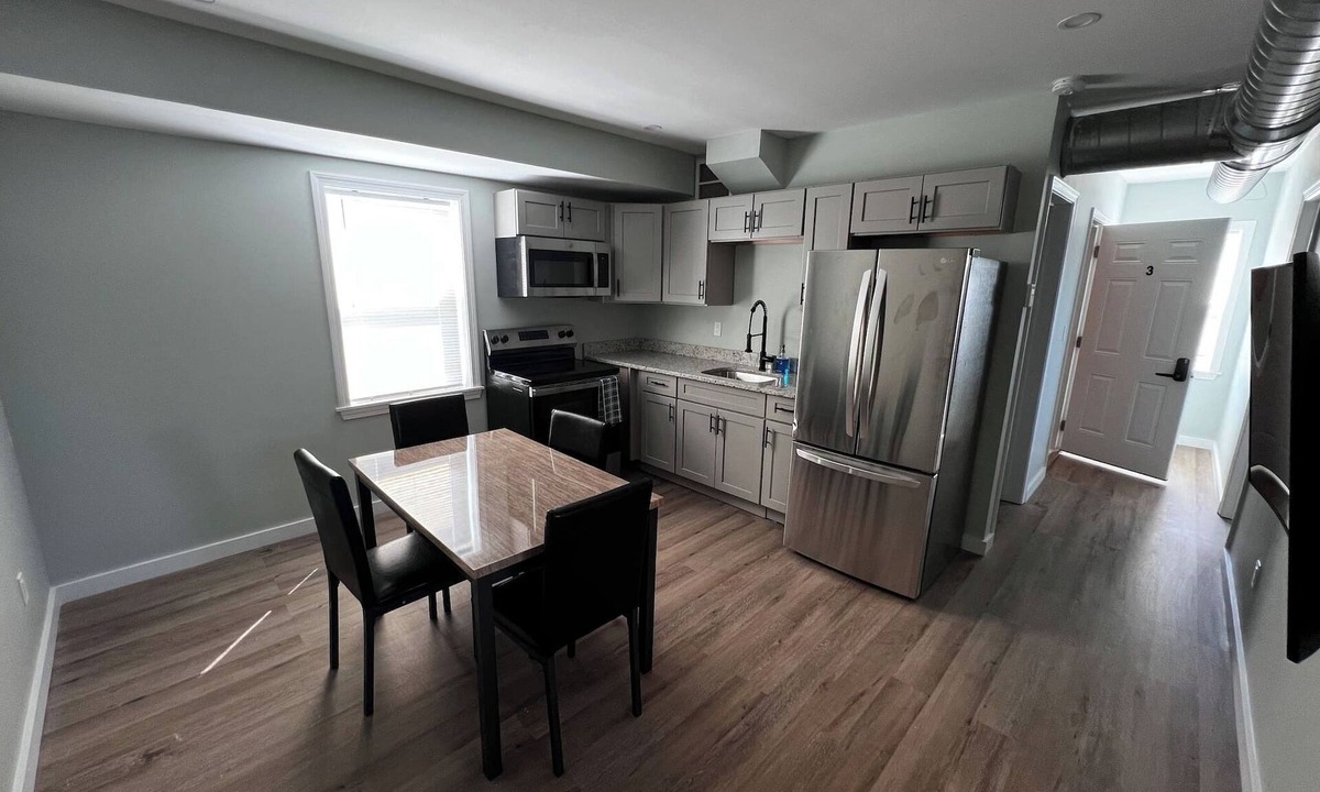 Mount Pleasant Apartment | Almira Properties Unit 3