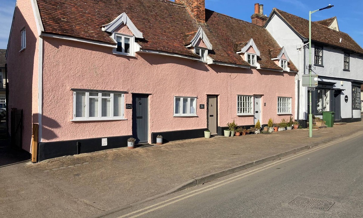 Clare Cottage | Almond Cottage Clare - 2 Bedroom English Cottage in Smallest Town in Suffolk