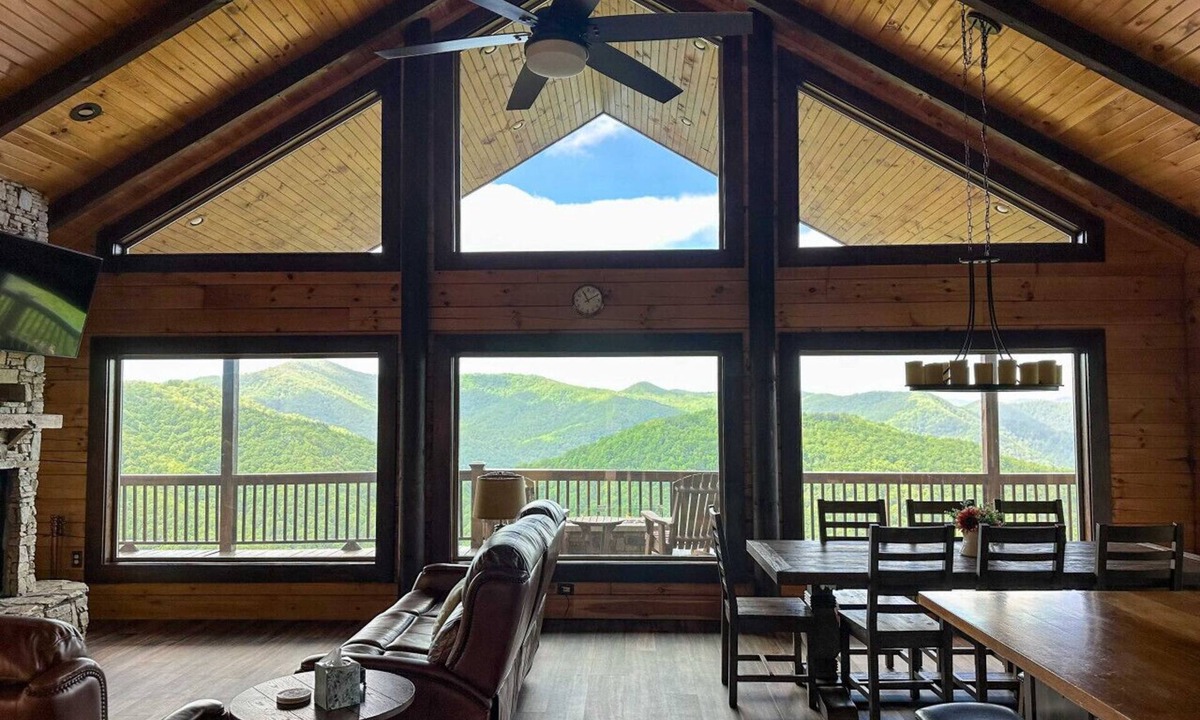Bryson City Cabin | Almost Heaven Cabin - Best Views Ever