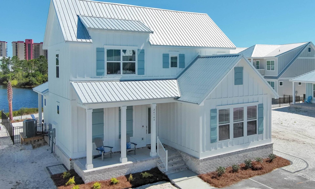 Orange Beach House | Almost Heaven | Pet-Friendly + Pool + Putting Green