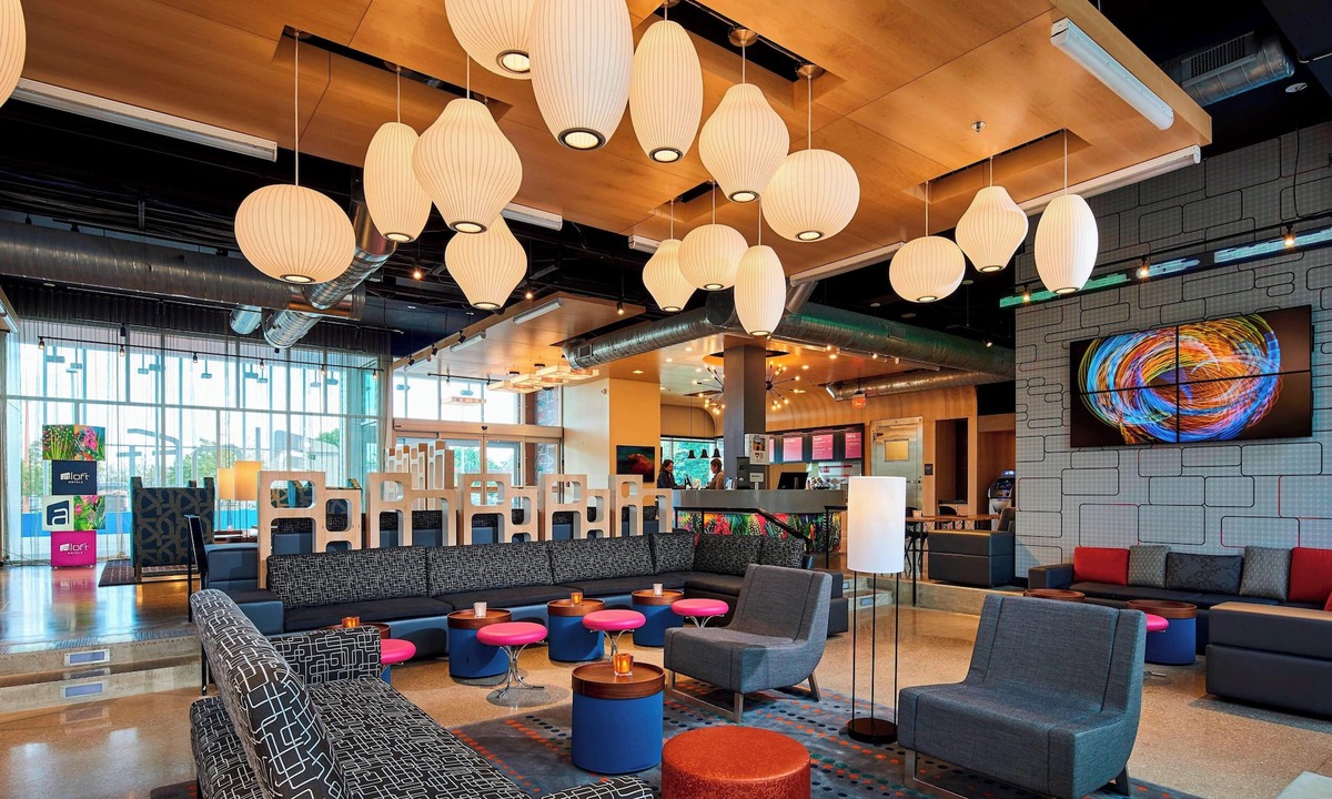 North Olmsted Hotel | Aloft by Marriott Cleveland Airport