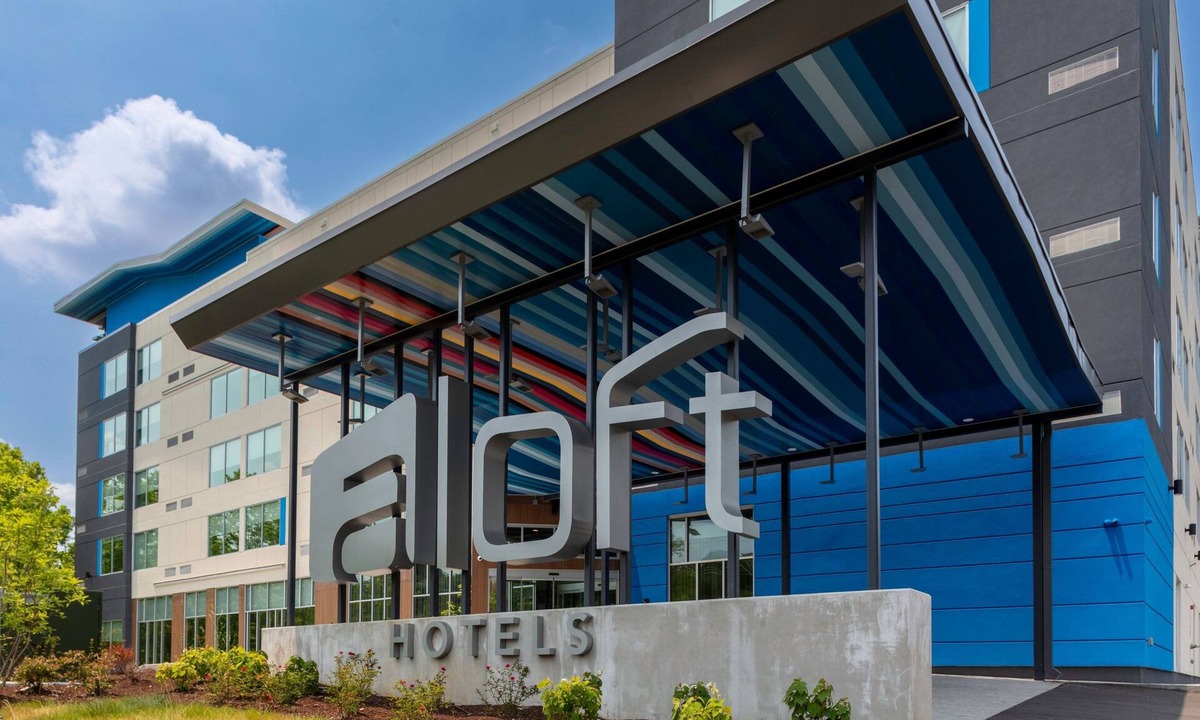 Merry Oaks Hotel | Aloft by Marriott Nashville Airport