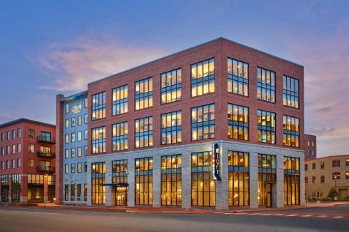 Portland Hotel | Aloft by Marriott Portland Downtown Waterfront ME