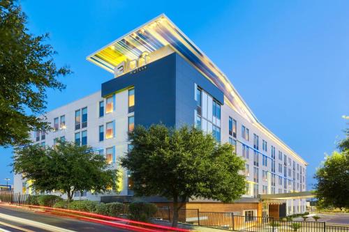 Shearer Hills - Ridgeview Hotel | Aloft by Marriott San Antonio Airport