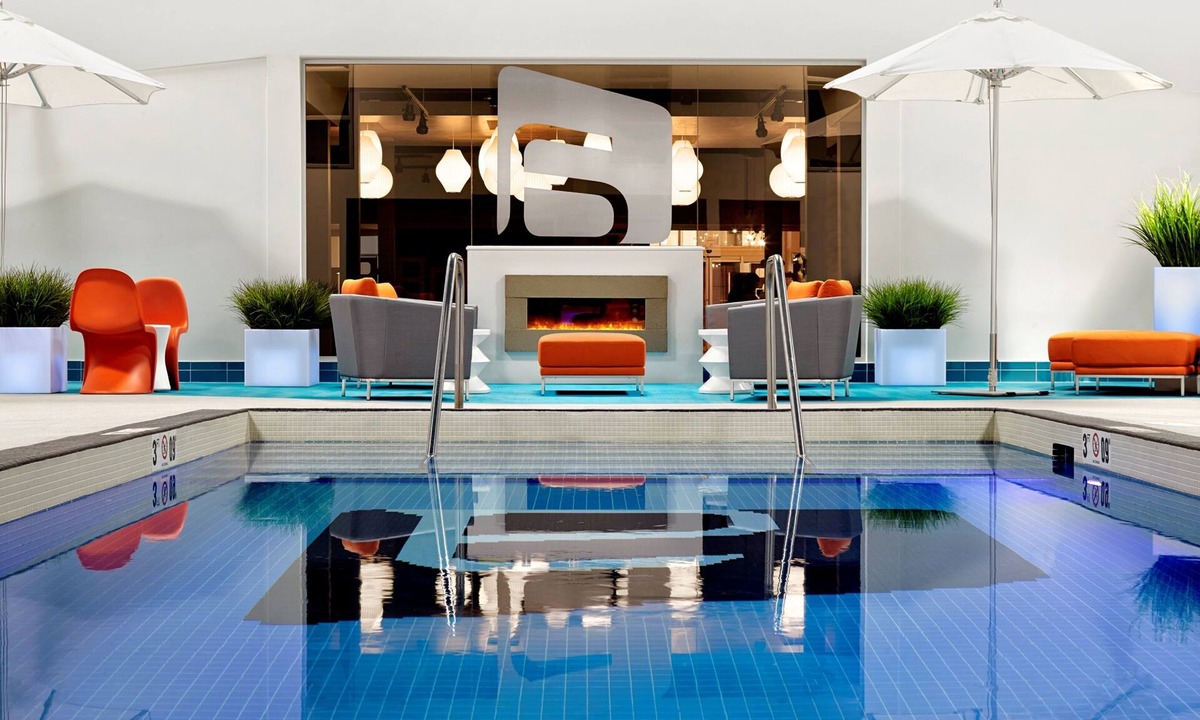 Banff Trail Hotel | Aloft Calgary University