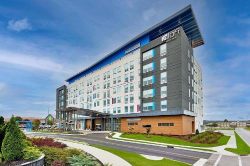 Twin Brook Hotel | Aloft Chattanooga Hamilton Place