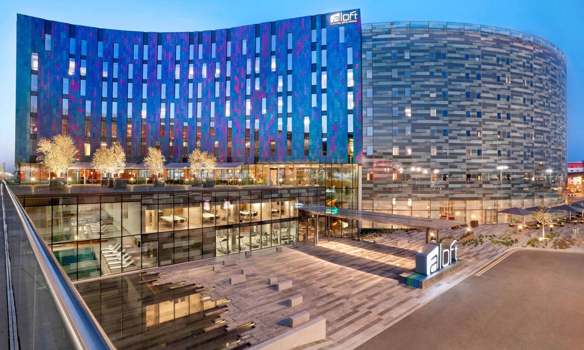 Custom House Hotel | Aloft London Excel