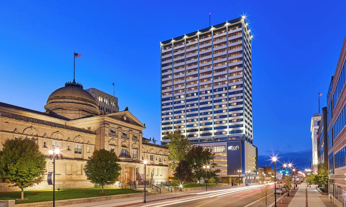 South Bend Hotel | Aloft South Bend