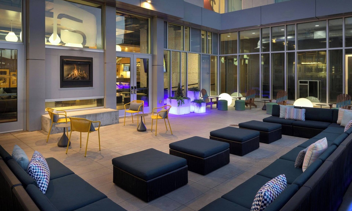 Greenwich Hotel | Aloft Wichita
