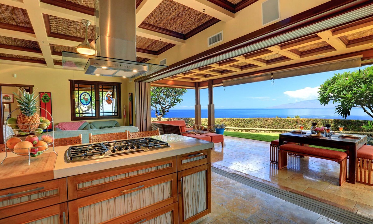 Historic Lahaina Front Street House | Aloha Spirit Maui 2 Bedroom Home by RedAwning