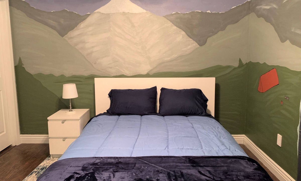 Cape Girardeau Apartment | Alpine Abode: We made our own mountain view in this charming 1-bedroom apartment