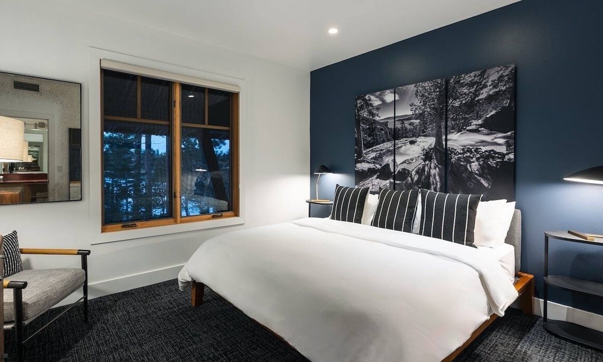 Truckee Hotel | Alpine Adventure Awaits: 2 Comfy Rooms Near Lake Tahoe - Pets Welcome!