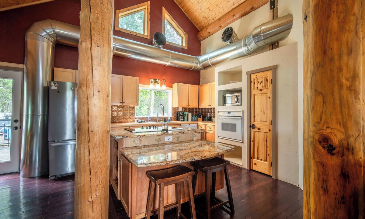 Cascade Hotel | Alpine Lodge and RV