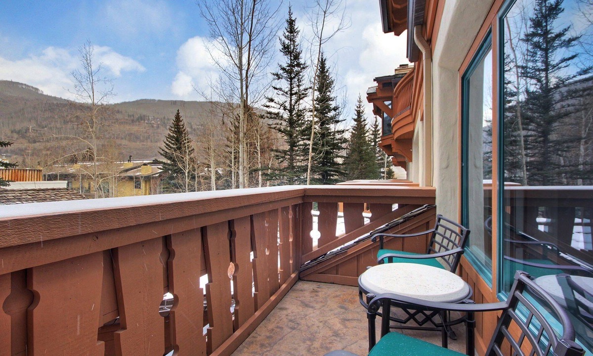 Vail Hotel | Alpine Luxury Room | 2 Queen Beds | On-site Pool!