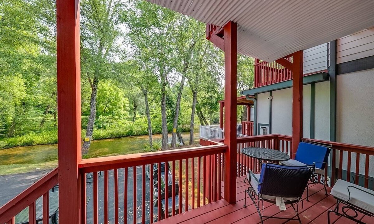 Helen Condo | Alpine River Suites #402 - Cozy Riverfront Condo