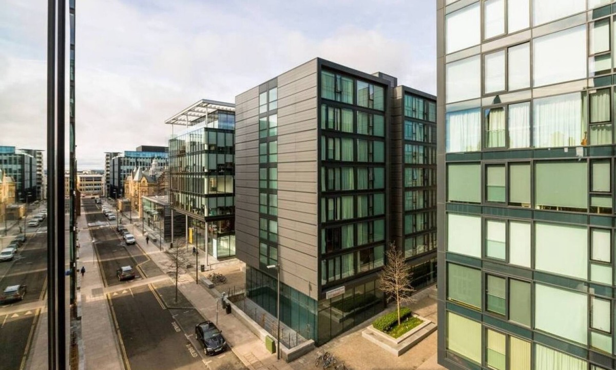 Laurieston Apartment | ALTIDO Fantastic 1-bed flat w/parking